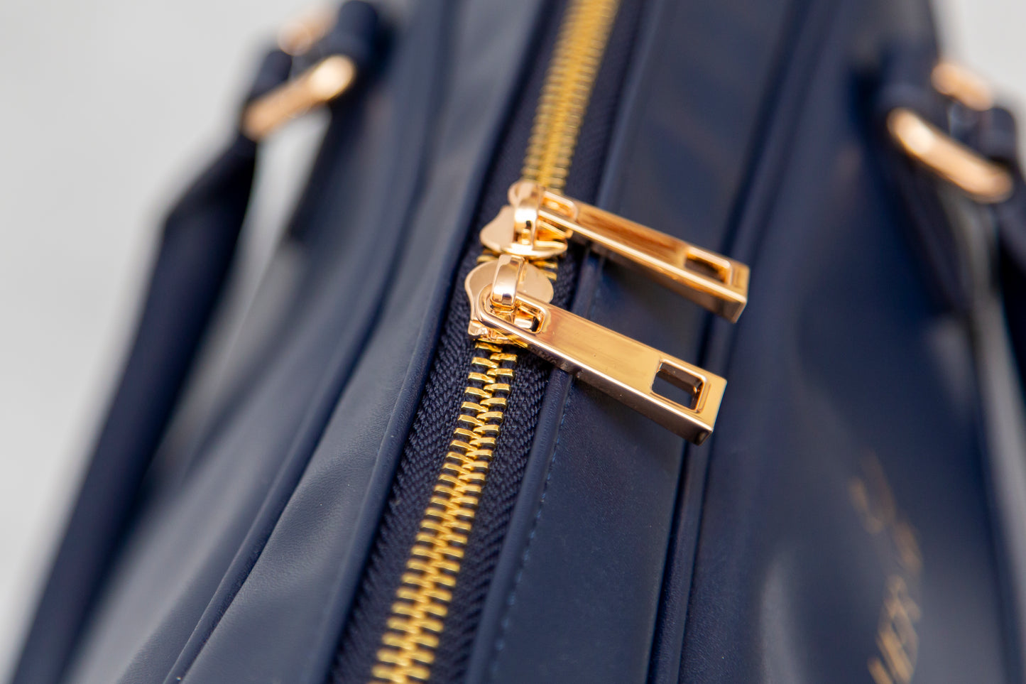 HER AIR midnight navy skyline bag