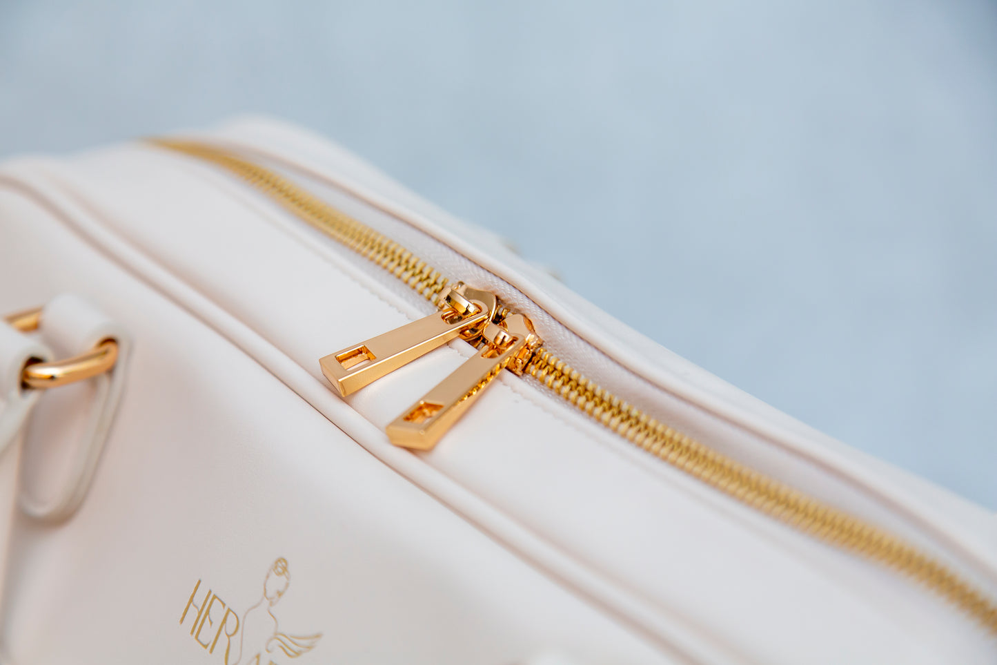 HER AIR stone beige skyline bag